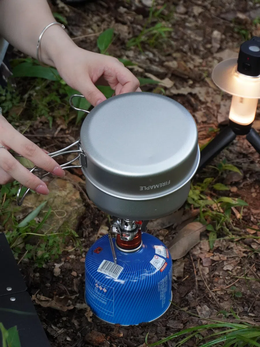 Fire-Maple Frost Mini Set di Cucina da Campeggio Ultralight – Pentola e Padella Compatte in Alluminio per Backpacking e Escursionismo – Design Impilabile Leggero, Compatibile con Cartucce Gas